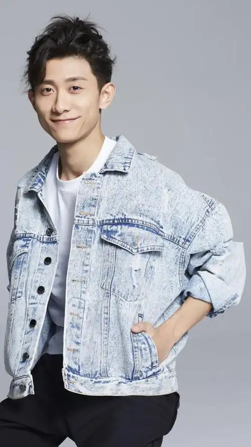 演员张一山,造型百变,来看帅哥照片