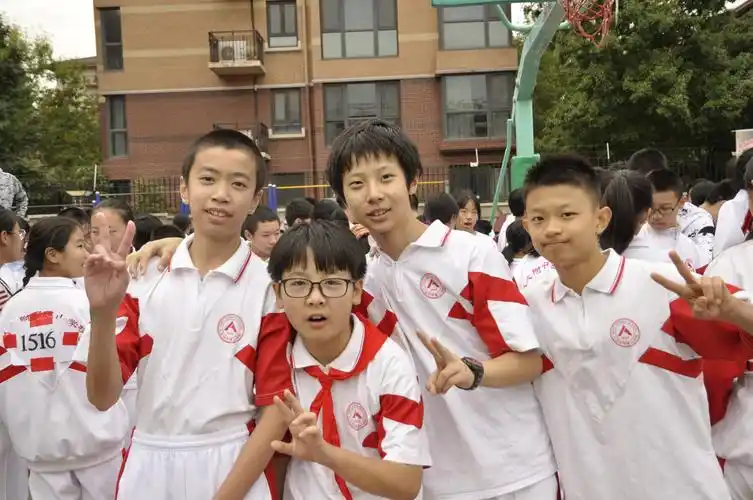 《我和我的祖国》——人大附中西山学校2019年秋季运动会