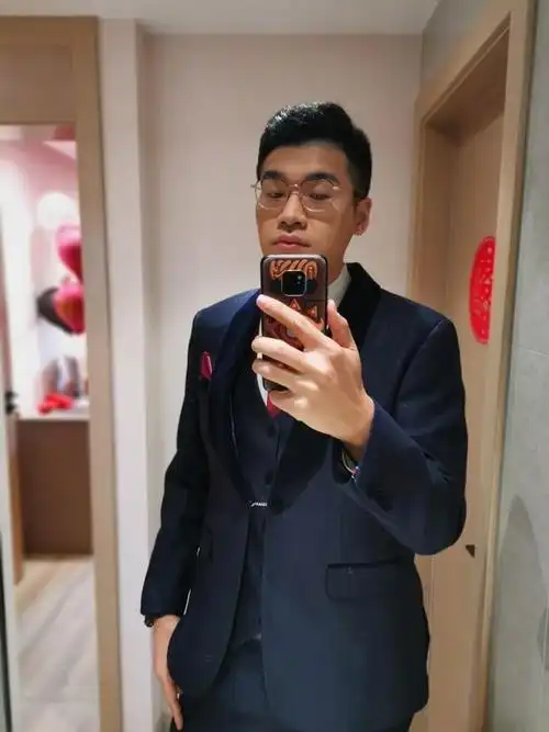 第十三个张博恒在凹凸世界里为安迷修配音最后再给你们一张拜拜来自