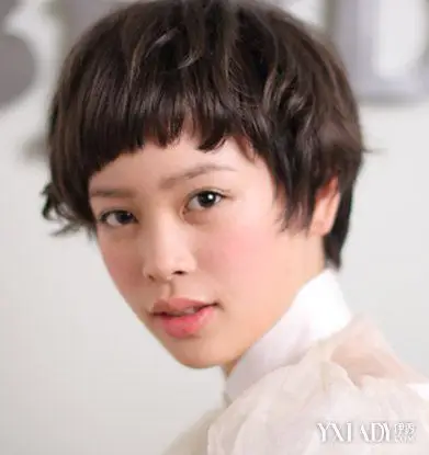 女生齐耳短发发型图片 打造别致的时尚感