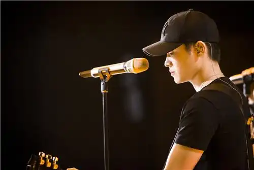 2022年梁博微博公布成立自己的团队北京森林孩子文化传播有限公司