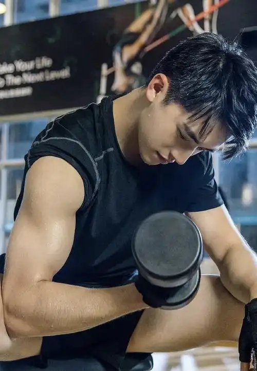 许魏洲的身子我馋了