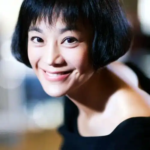 p>张艾嘉(sylvia chang),1953年7月21日出生于中国台湾,祖籍山西五台