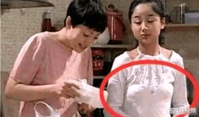 《家有儿女》的穿帮镜头,小雪忘穿背心,夏东海的更搞笑