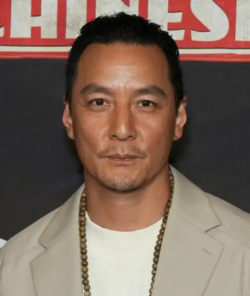 网友p的吴彦祖肿了##这不是吴彦祖#流传的吴彦祖肿了的照片是陀友