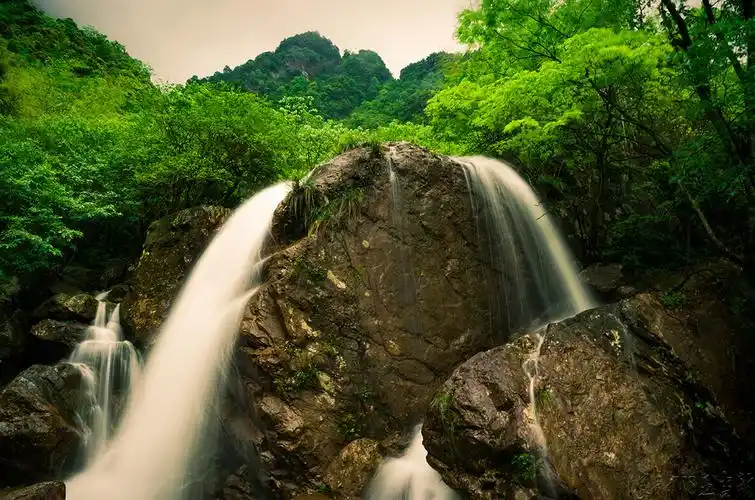 明月山瀑布 - 家新vs亚当斯 - 图虫