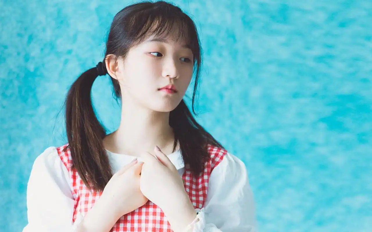 萝莉美女图片高清电脑桌面壁纸