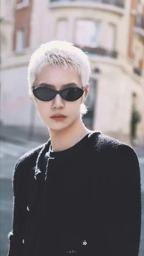 王一博##王一博粉丝摩托姐姐