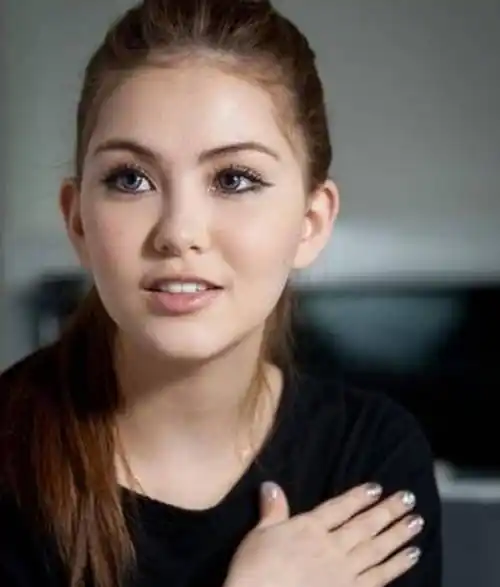 昆凌未成年就被周杰伦"骗到手",看到旧照后,难怪天王那么猴急_时候