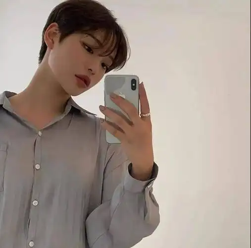 露耳超短发,减龄绝对的神!