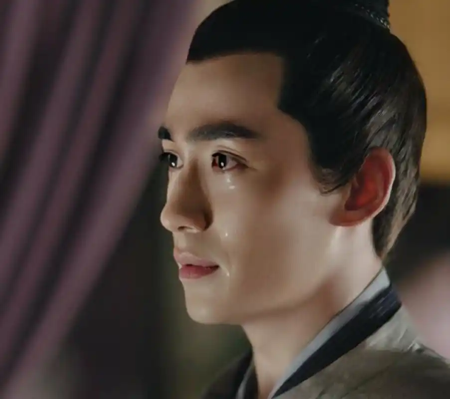 古装男神落泪瞬间:肖战心疼,罗云熙绝美,任嘉伦心碎
