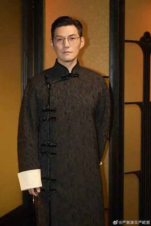 上海时装周开幕秀,用惊艳绝不为过为最帅气的设计师苏雅维喝彩#严屹宽