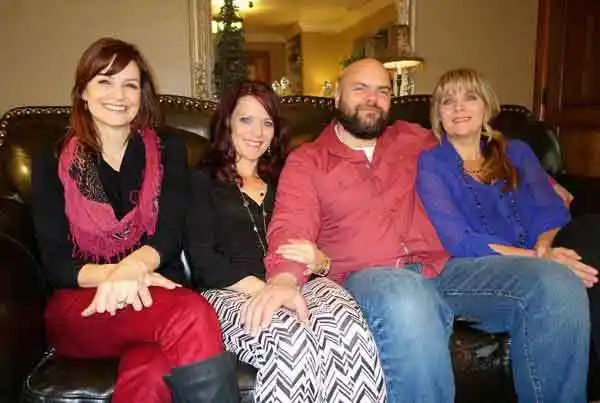 美犹他州4万人生活在"一夫多妻"大家庭