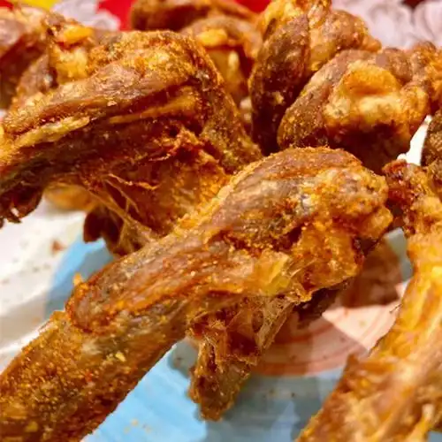 风干锁骨手撕骨架福建三明特产小明熏味油炸鸭肉零食