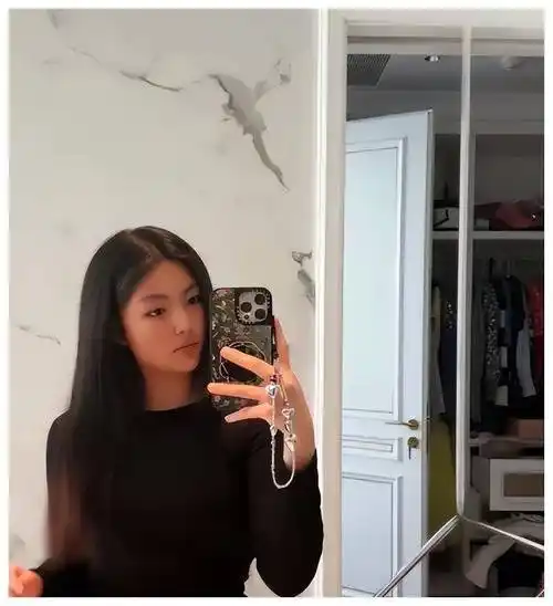 王诗龄自拍曝光!