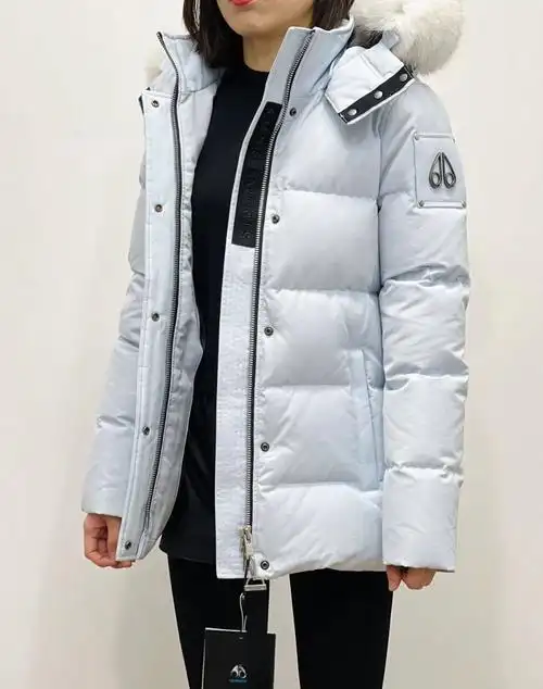 mooseknuckles女士剪刀羽绒服狐狸毛领