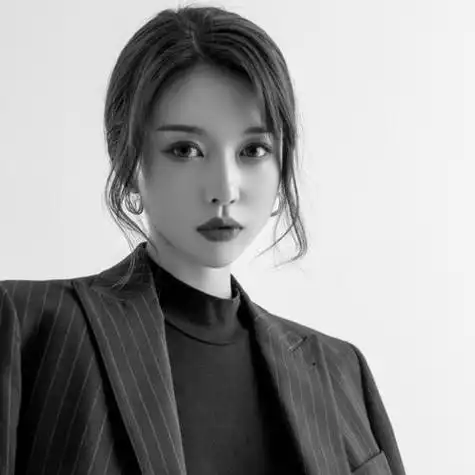 有内涵的头像女生黑白 女生头像图片大全 -【爱个性】