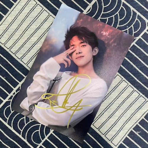 易烊千玺签名照四字弟弟亲签海报明信片送朋友礼物拍立得周边收藏