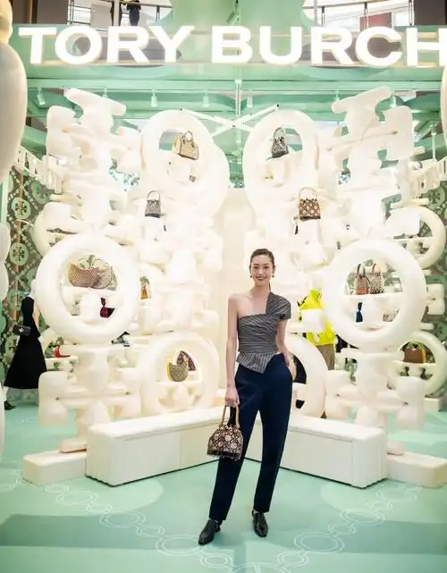tory burch汤丽柏琦×刘雯