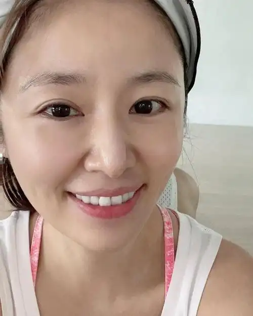 初哆咪娱乐林心如素颜登上网络热搜了到底发生啥了