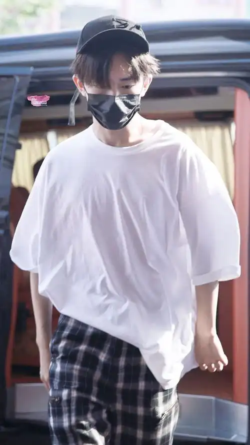 longroad_易烊千玺个站的照片 - 微相册