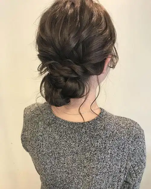 2018最流行的编发发型大方又简洁