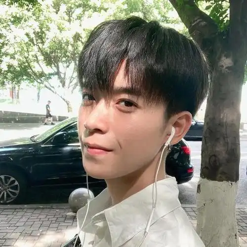 长脸适合什么发型男