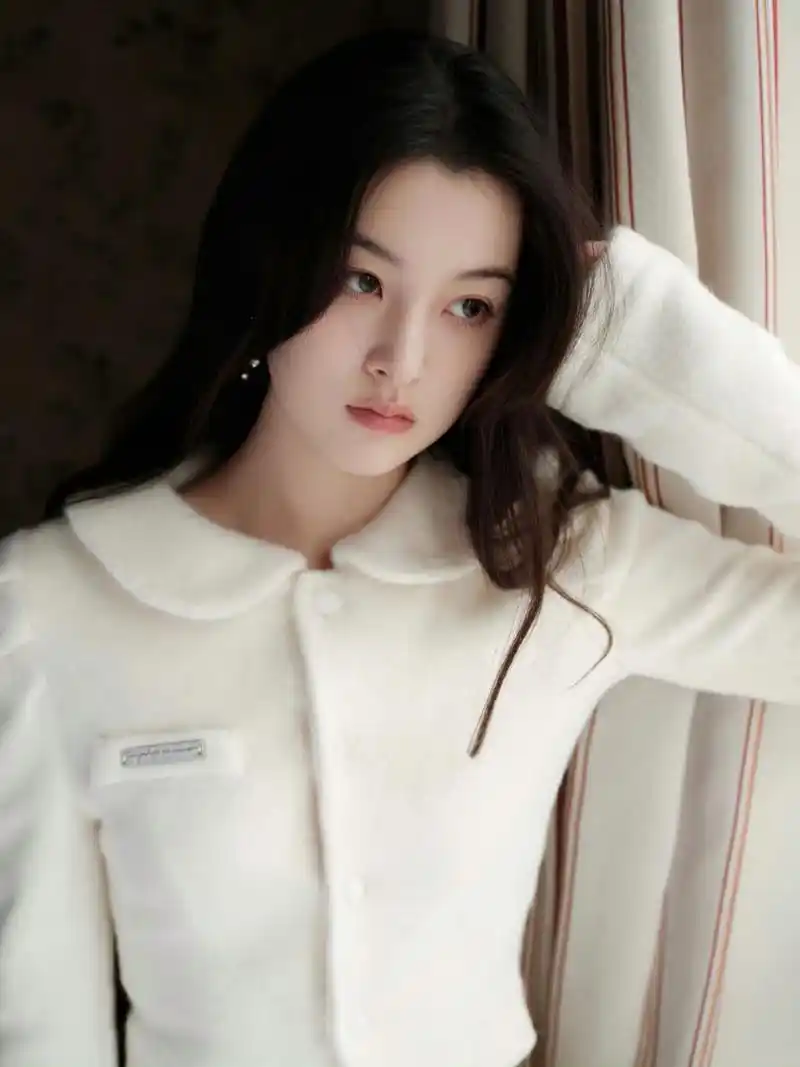 顾语涵# 长发白裙,甜美清纯,妩媚多姿