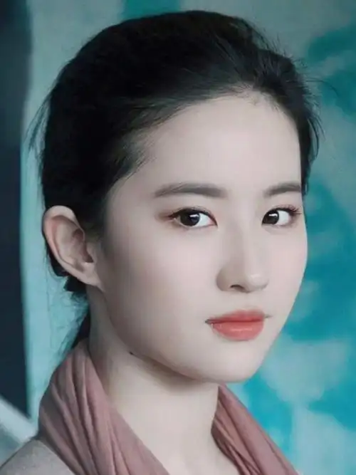刘亦菲神仙颜值不愧神仙姐姐