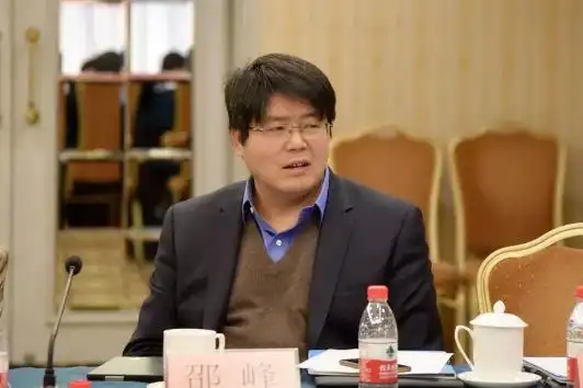 吴洪流副会长发言张涛副会长发言王璞秘书长通报情况张猛处长传达市委