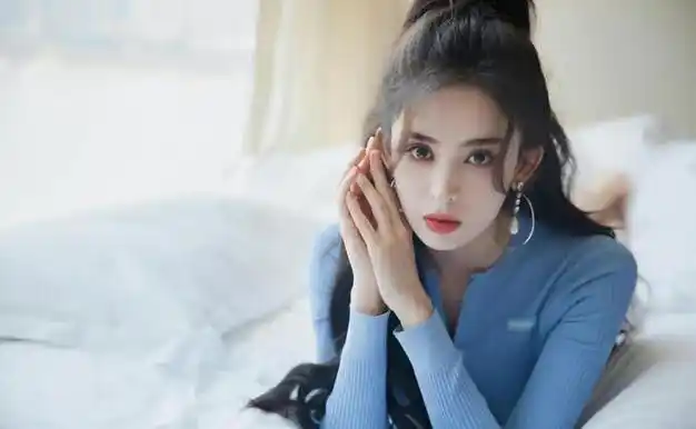 古力娜扎交往的男友每个都是富二代渣男张翰将她坑得很惨