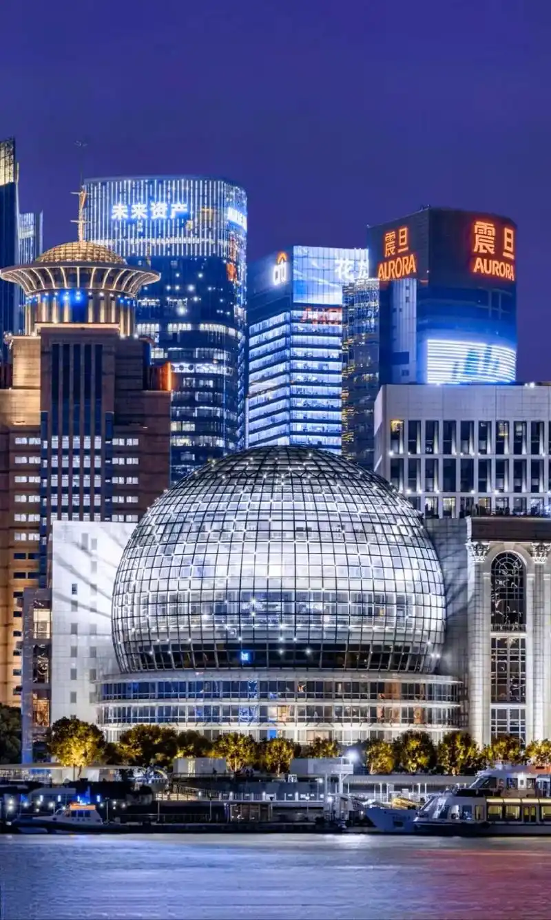 上海外滩夜景.外滩,位于上海市黄浦区的黄浦江畔,即外黄浦滩, - 抖音