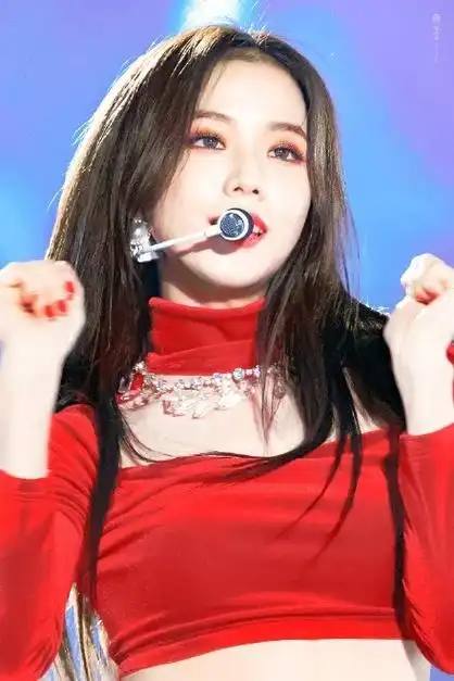 金智秀红衣造型