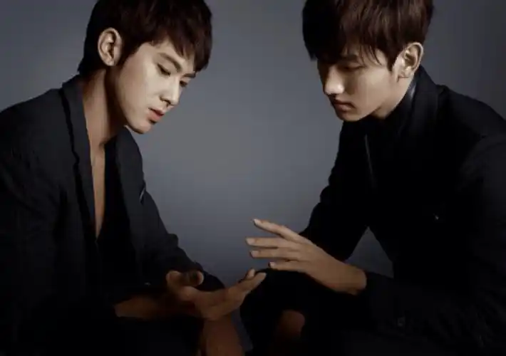 浩珉郑允浩沈昌珉