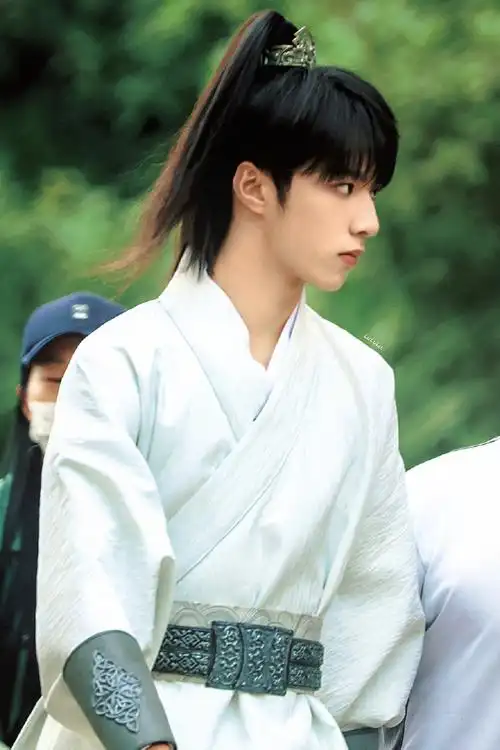 新生代演员刘耀文