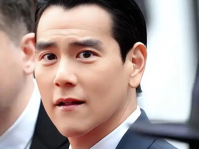 彭于晏 正装大背头亮相 #戛纳电影节 开幕式红毯,可爱的帅哥一枚!