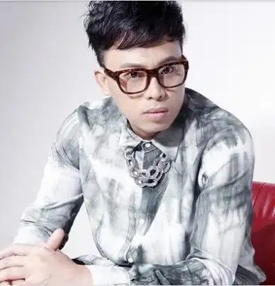 「歌手」金润吉的经纪人是谁