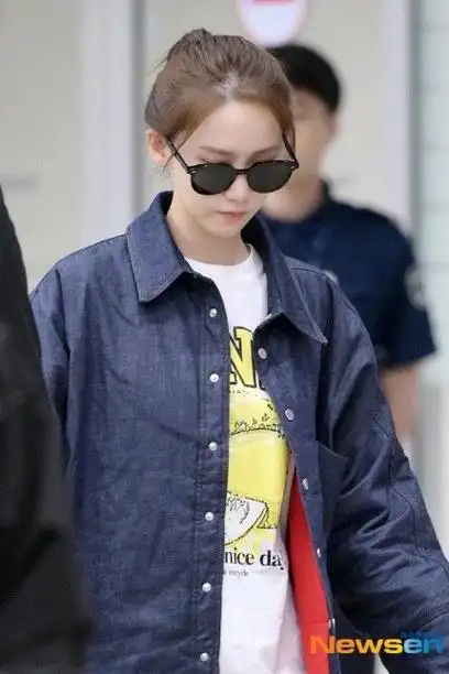 林允儿电影2点的约会##林允儿机场