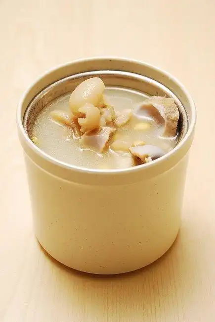 关键词:黄豆猪脚汤炖罐炖汤炖品食物素材快餐说明:黄豆猪脚汤