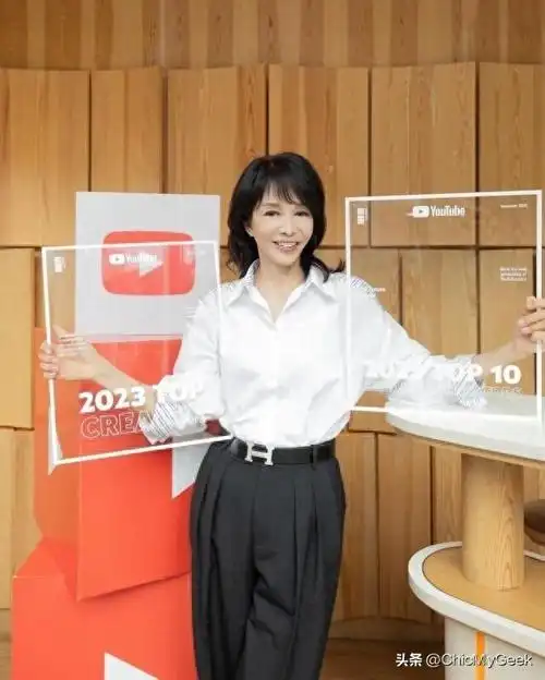 66岁do姐郑裕玲没婚姻没子女集邮小鲜肉生活滋润