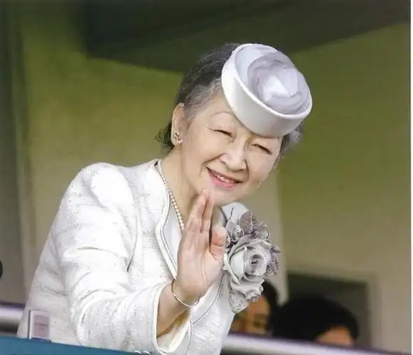 87岁的美智子皇后25岁嫁入皇室生了3个孩子拒绝和天皇合葬