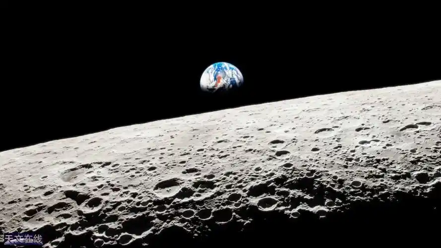 美丽的月球景色以及震撼的地出