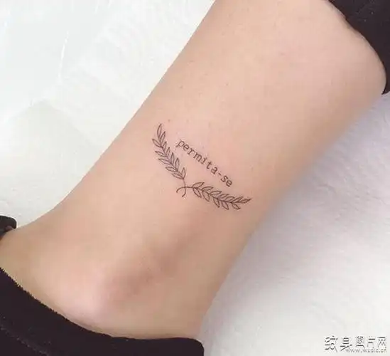 女生脚踝纹身欣赏最合适的简约小图案设计