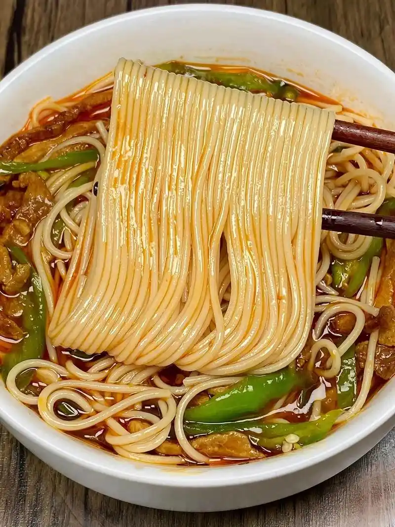 青椒肉丝面家常做法,q弹劲道,简单又味美,好吃爆了!