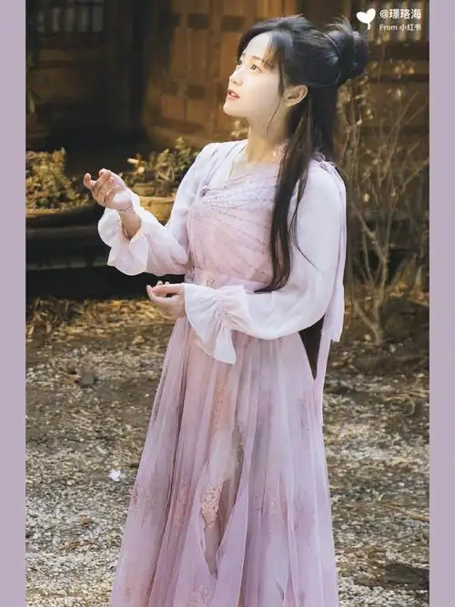 7215"也许你我之间,爱如烟花,只开一瞬,可这一瞬 便是永恒"#古装