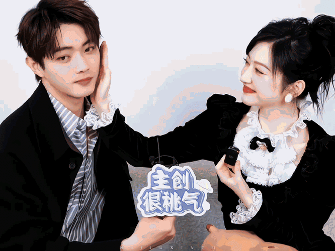 景甜的手是尺##任嘉伦许凯巴掌脸