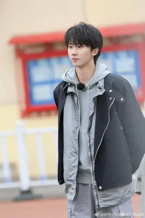 马嘉祺工装风好a##灿烂的花园