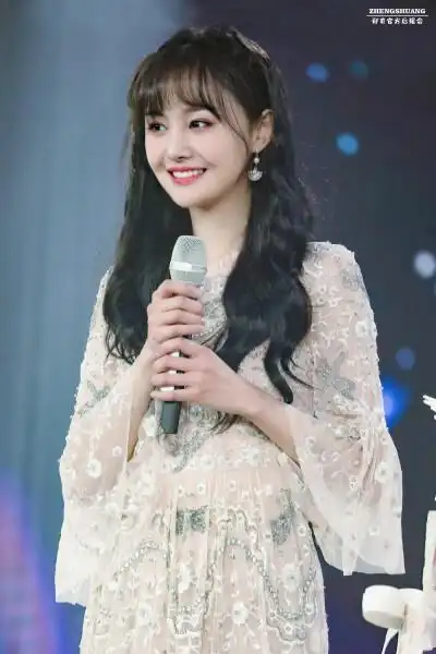 郑爽 生日会 cr:郑爽官方后援会>