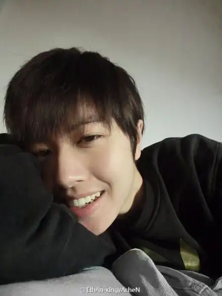 邢雅晨 帅t 1990年12月9日生.