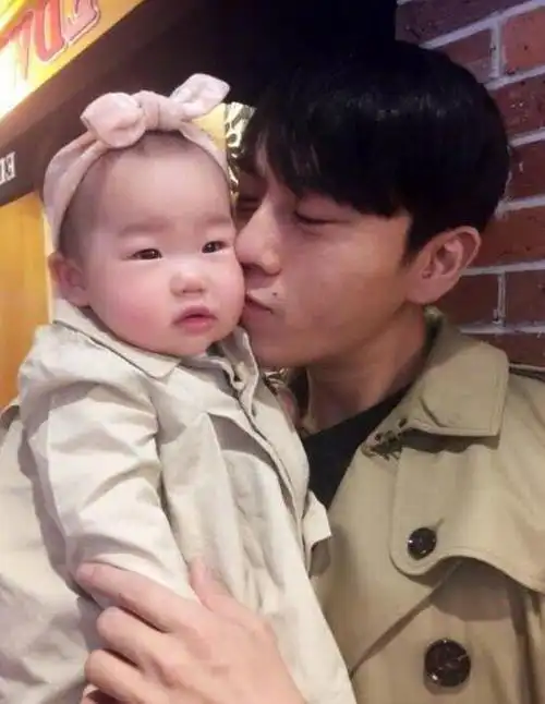 "我已经不能生孩子!"46岁伊能静伤心提分手,秦昊的回答太感动